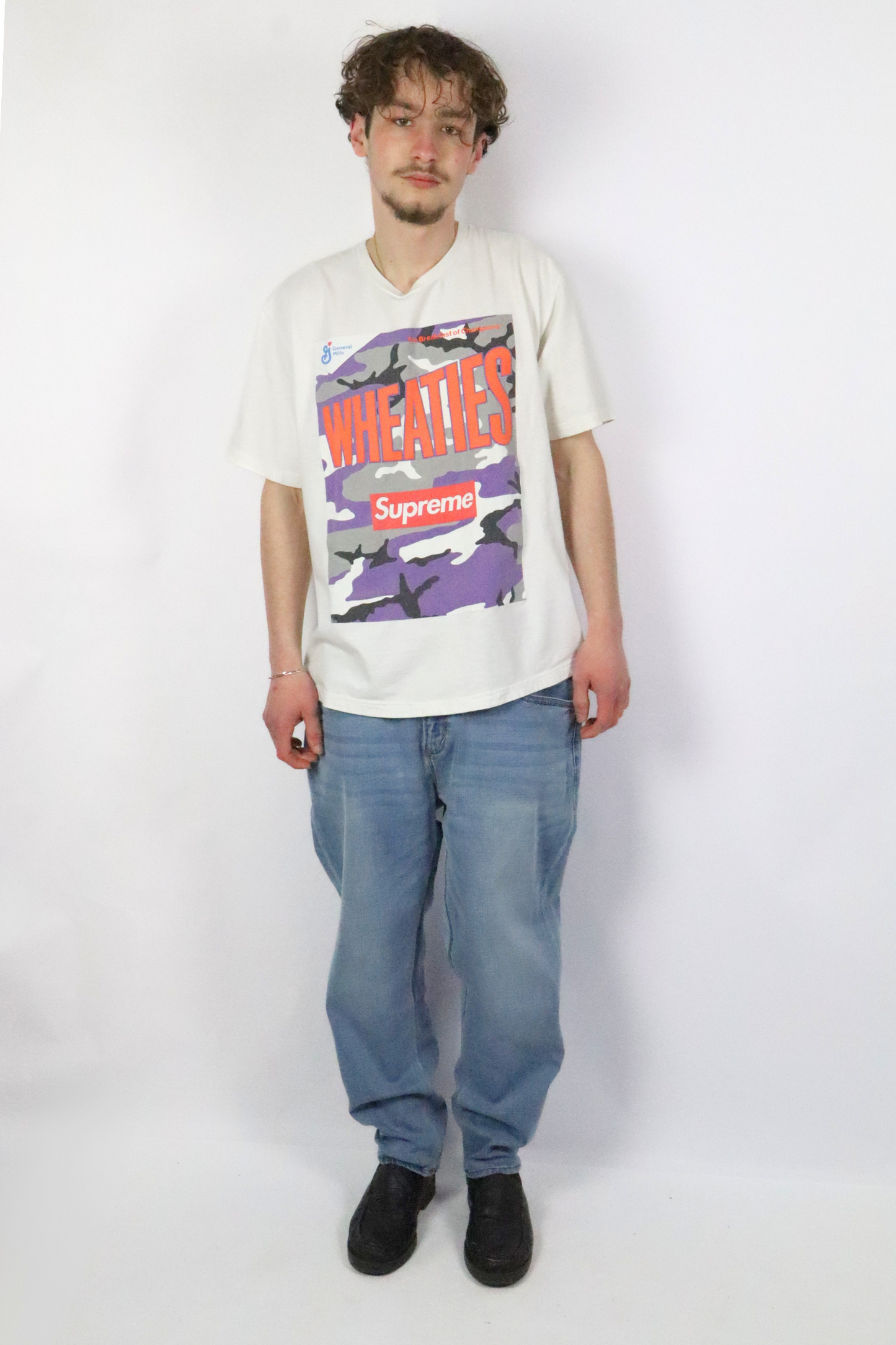 T-shirt Supreme blanc "WHEATIES"